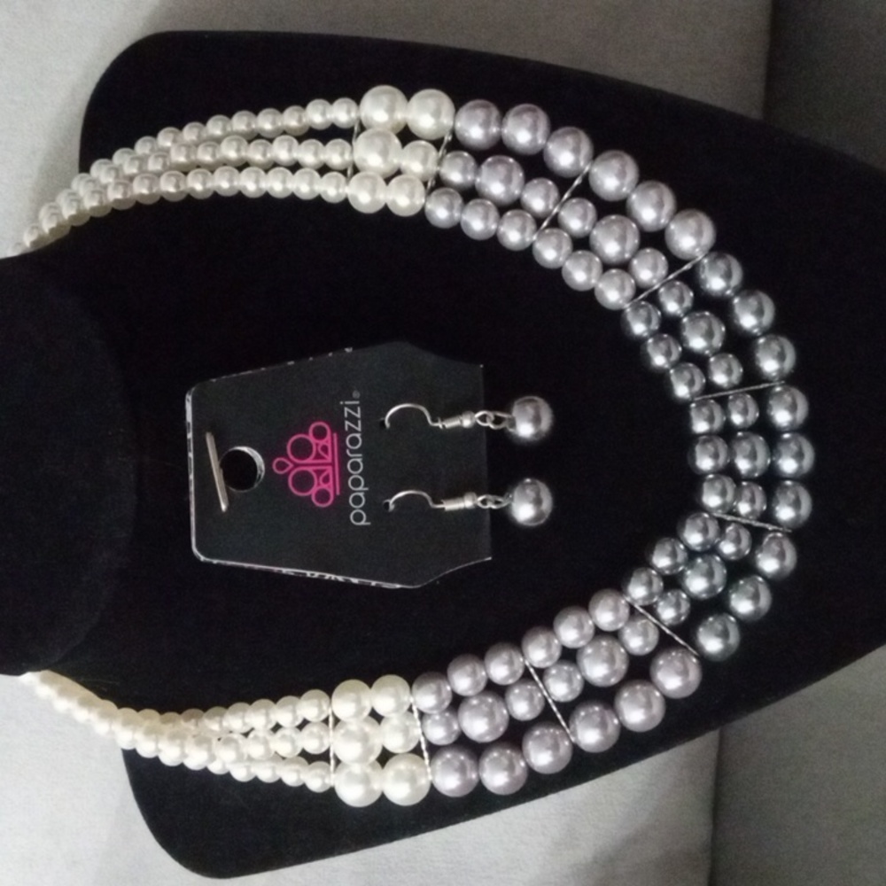 Necklace and earrings set